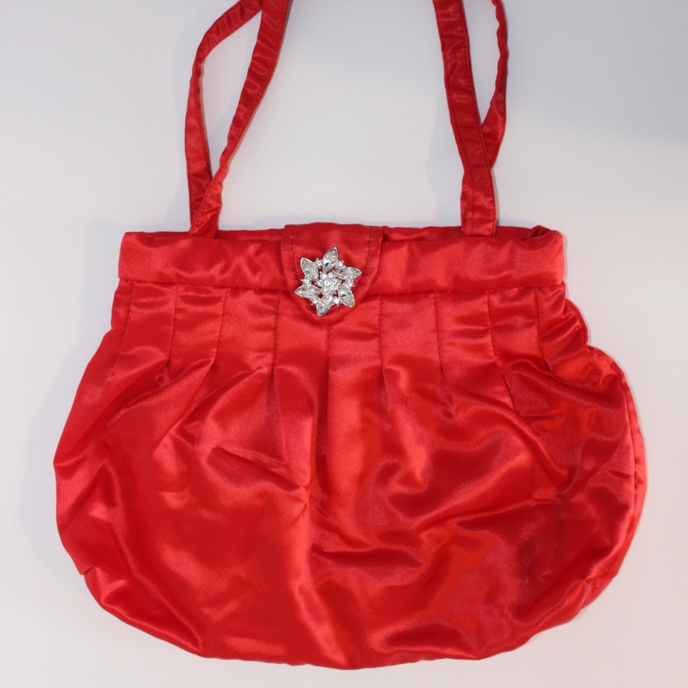 💋 BRAND NEW Handmade Red Silky Purse